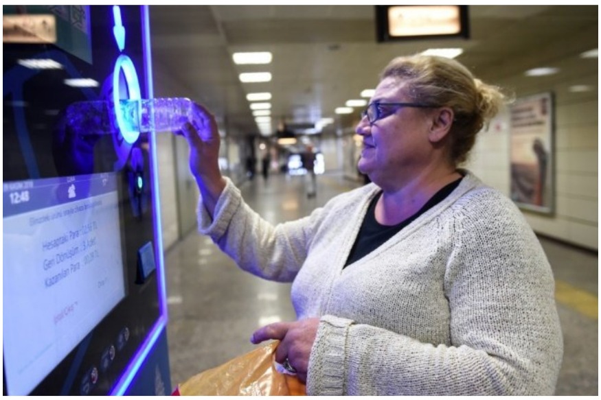 自动售货机,自动售卖机,自动售货机价格,广州售货机,无人售货机,智能自动售货机加盟,自动贩卖机,饮料自动售货机,广州富宏智能售货机